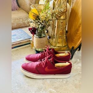 Nike SB Zoom Air Stefan Janoski Maroon/White Men's Size 12 Shoes 616490-608